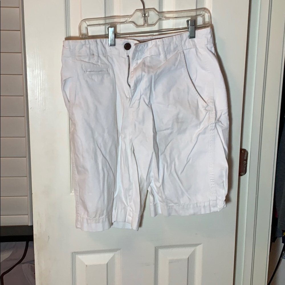 Arizona white cargo shorts size 30waist